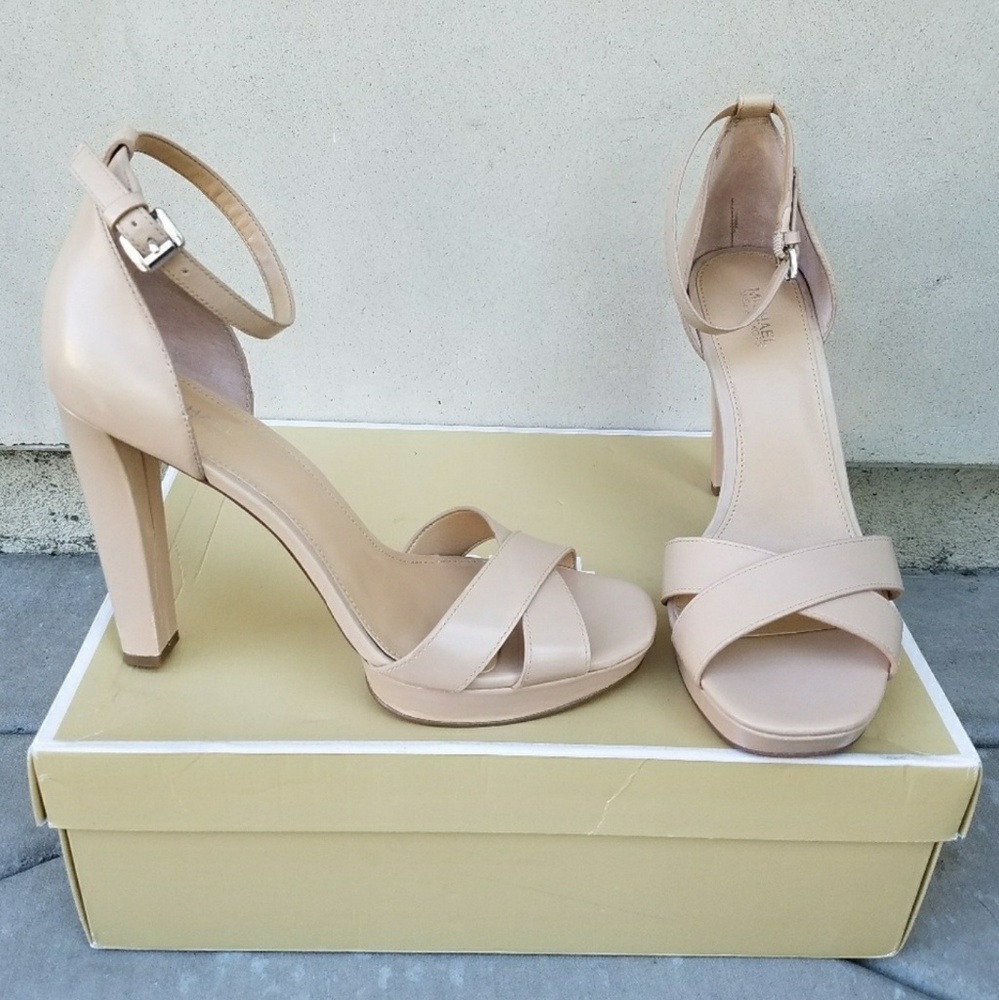 Chic Michael Kors Heels - Picture 3 of 5